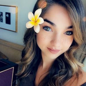 Meet your Posher, Victoria